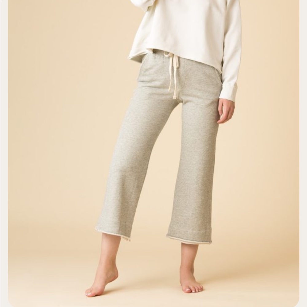 AMO wide leg cropped sweatpants size X-Small